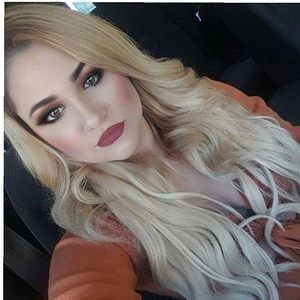 Meet your Posher, Fallon